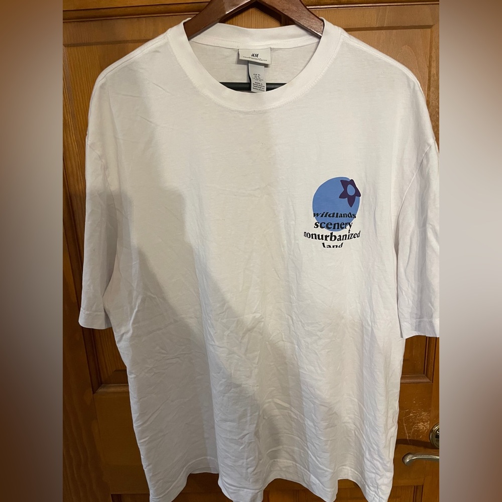Graphic tee